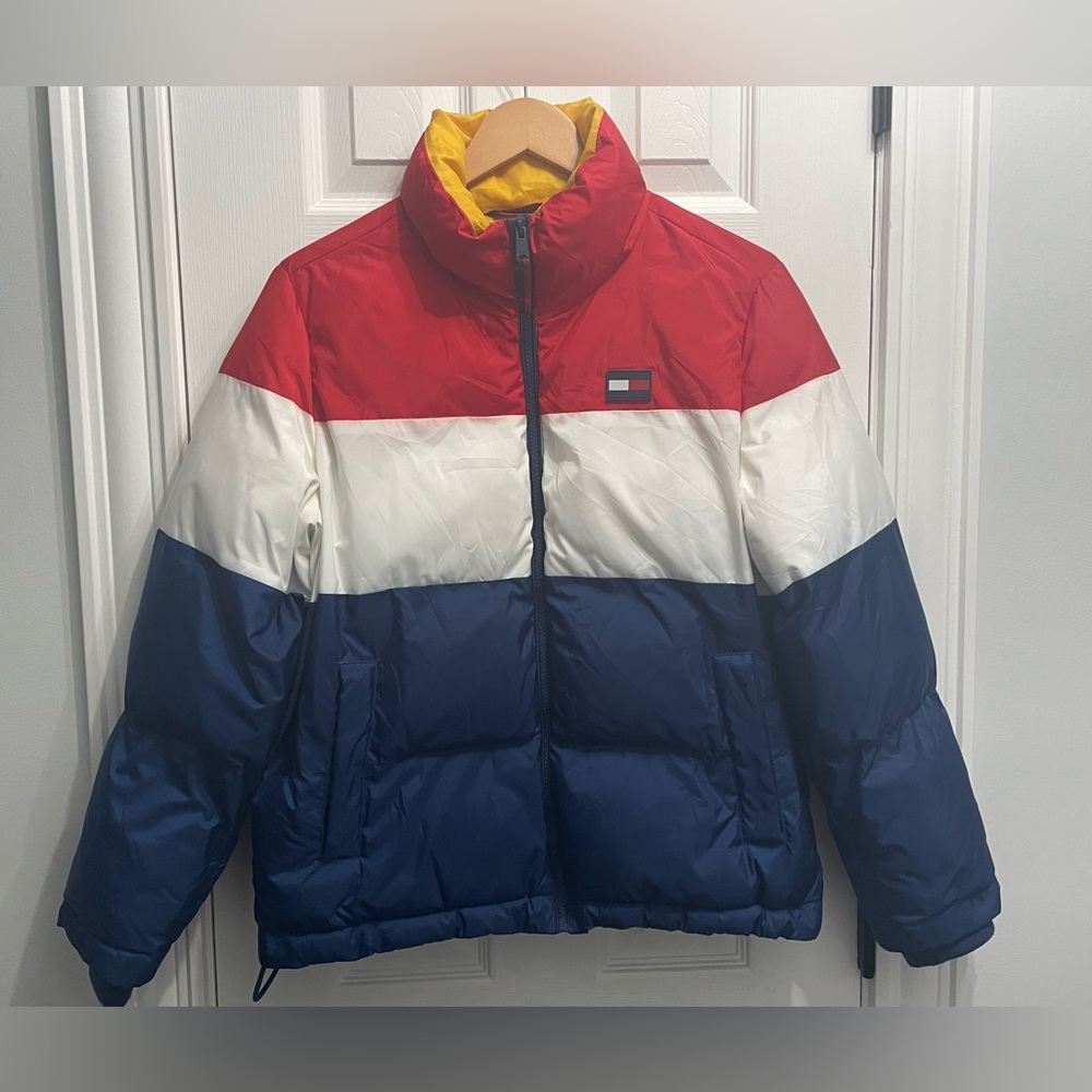 Tommy Hilfiger Women’s Puffer Jacket Colorblock Sz SM Red Blue White Primaloft